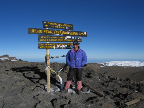 12.22.04_(03)_uhurupeak
